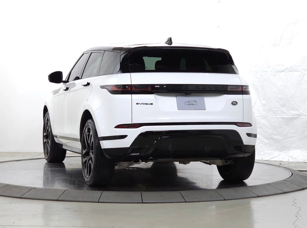 Used 2023 White Land Rover R-Dynamic SE image 3