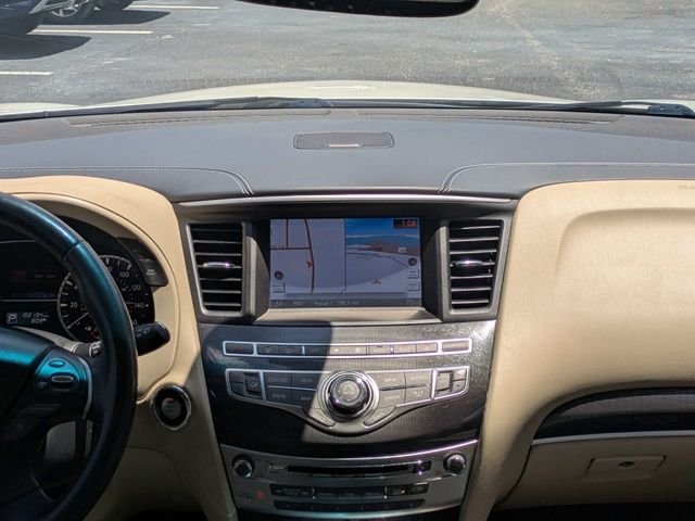 Used 2016 White INFINITI Base image 19