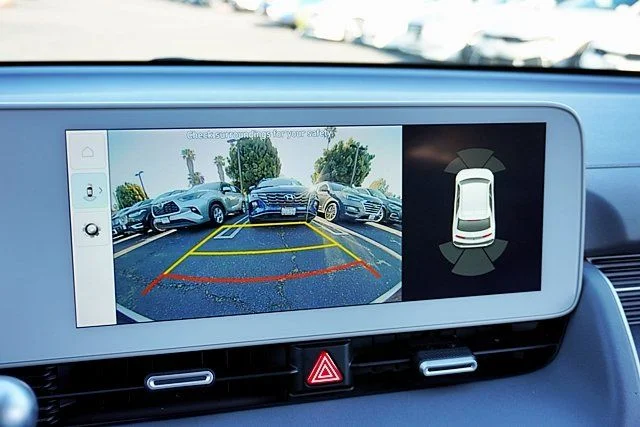 Used 2022 White Hyundai SEL image 26