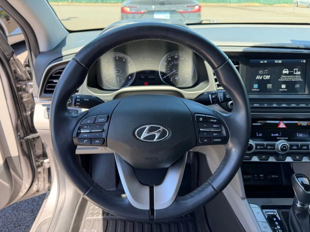 Used 2020 Fluid Metal Hyundai Value Edition image 18