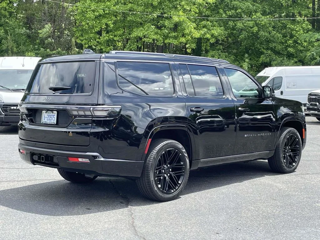 New 2026 High Gloss Black Jeep Limited Reserve image 8