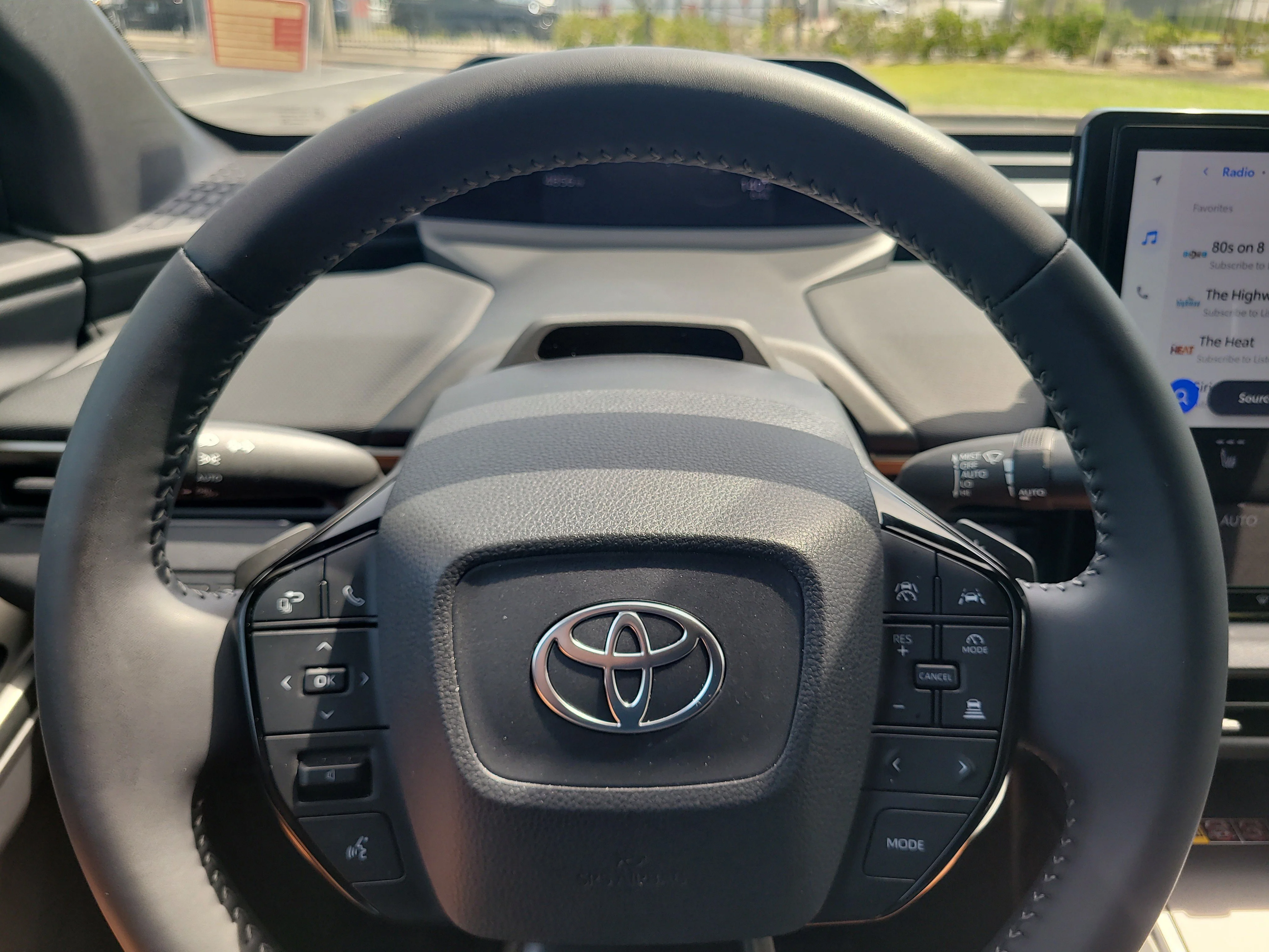 Used 2026 Heavy Metal Toyota XLE image 29