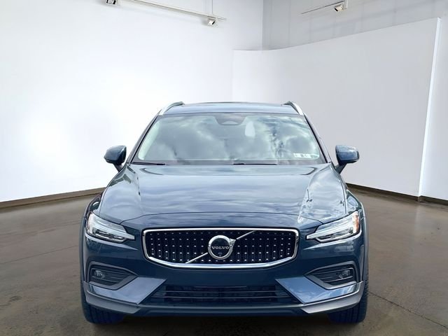Certified Used 2024 Blue Volvo Ultimate image 2