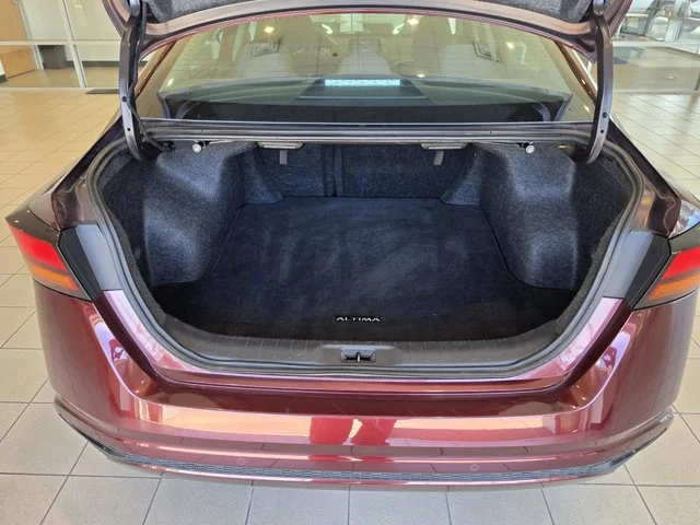 Used 2024 Red Nissan 2.5 SV image 25