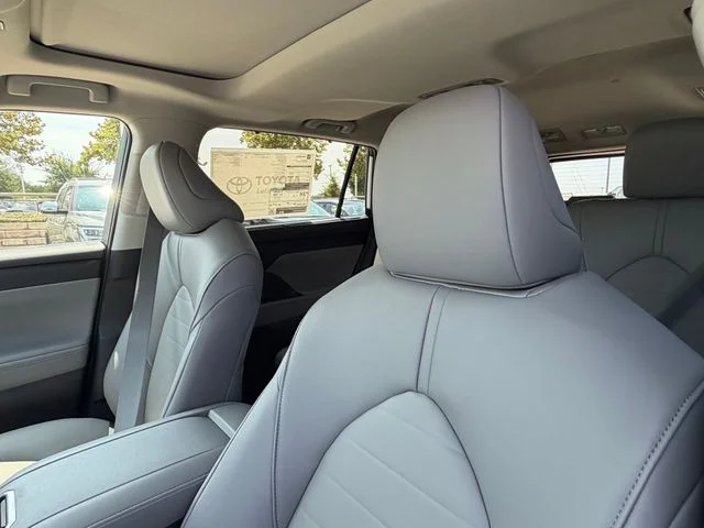 New 2026 Wind Chill Pearl Toyota XLE image 13
