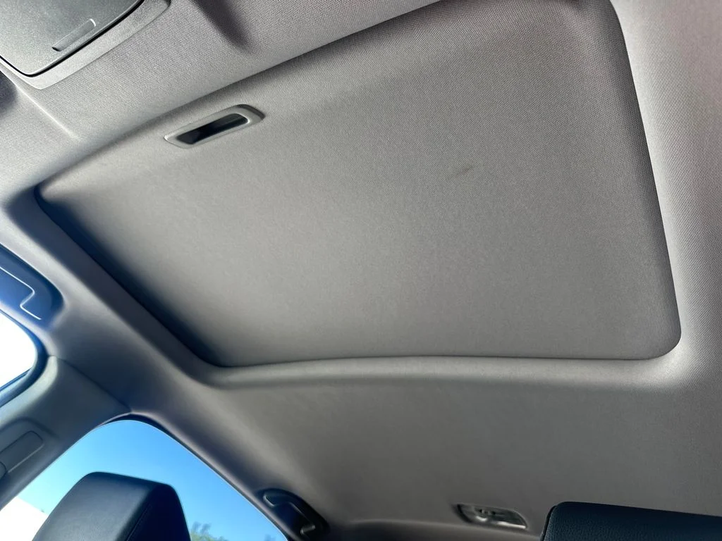 Used 2018 White Diamond Pearl Honda EX-L image 18