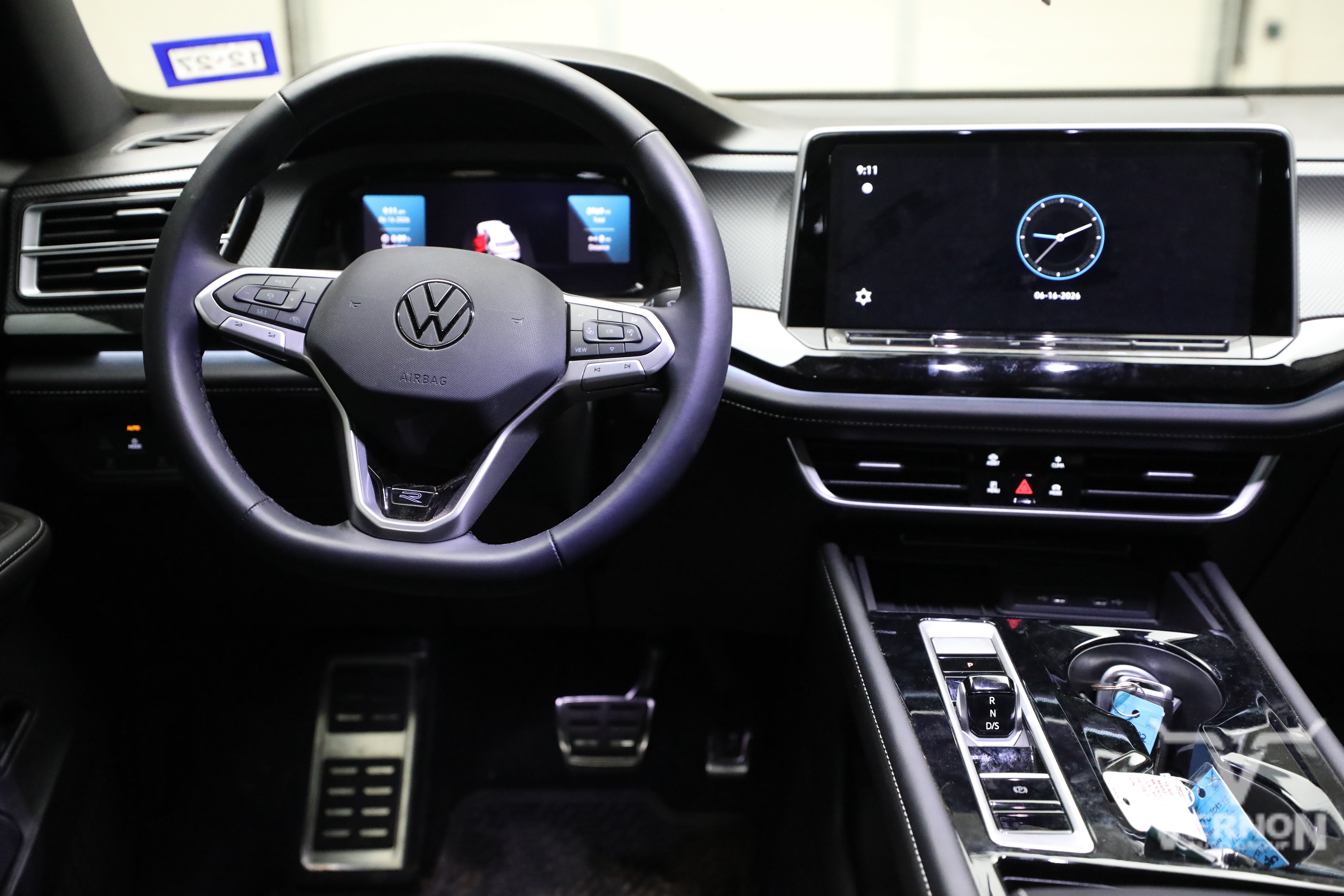 Used 2026 Silver Mist Metallic Volkswagen Y image 9