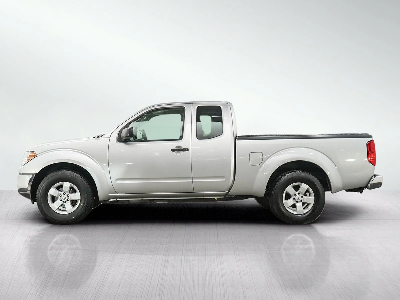 Used 2009 Nissan Frontier SE with VIN 1N6BD06T99C415549 for sale in Burnsville, Minnesota