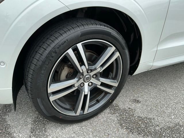 Used 2019 White Volvo T5 Momentum image 58