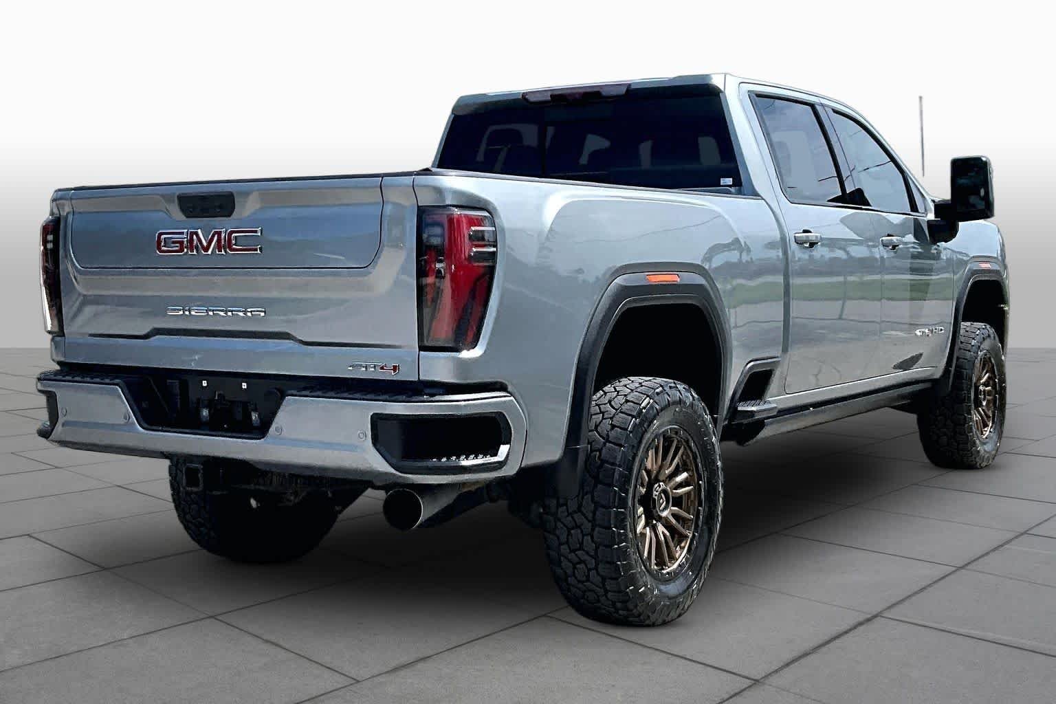 Used 2024 Sterling Metallic GMC AT4 image 13