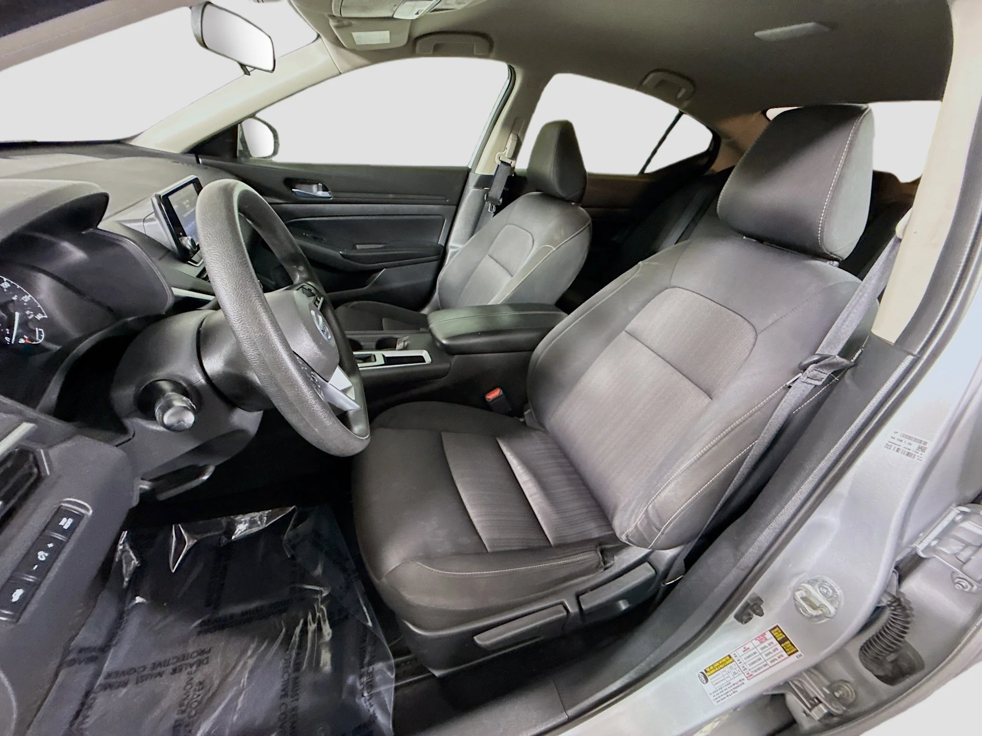 Used 2021 Brilliant Silver Metallic Nissan 2.5 S image 18