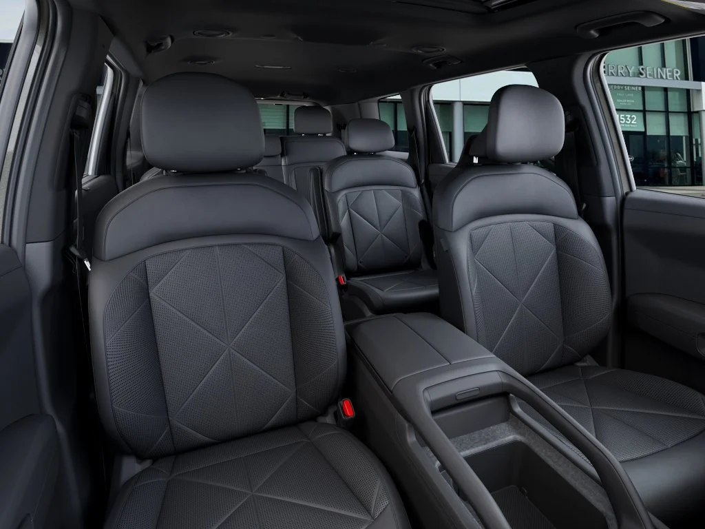 New 2027 Ivory Kia EX image 15