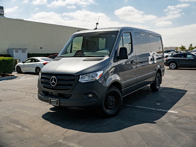 2026 Mercedes-Benz Sprinter Crew Van 2500 Standard Roof I4 Diesel 144 RWD