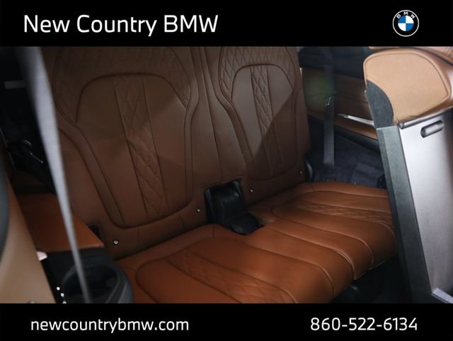 2026 BMW X7 M60i - Photo 43