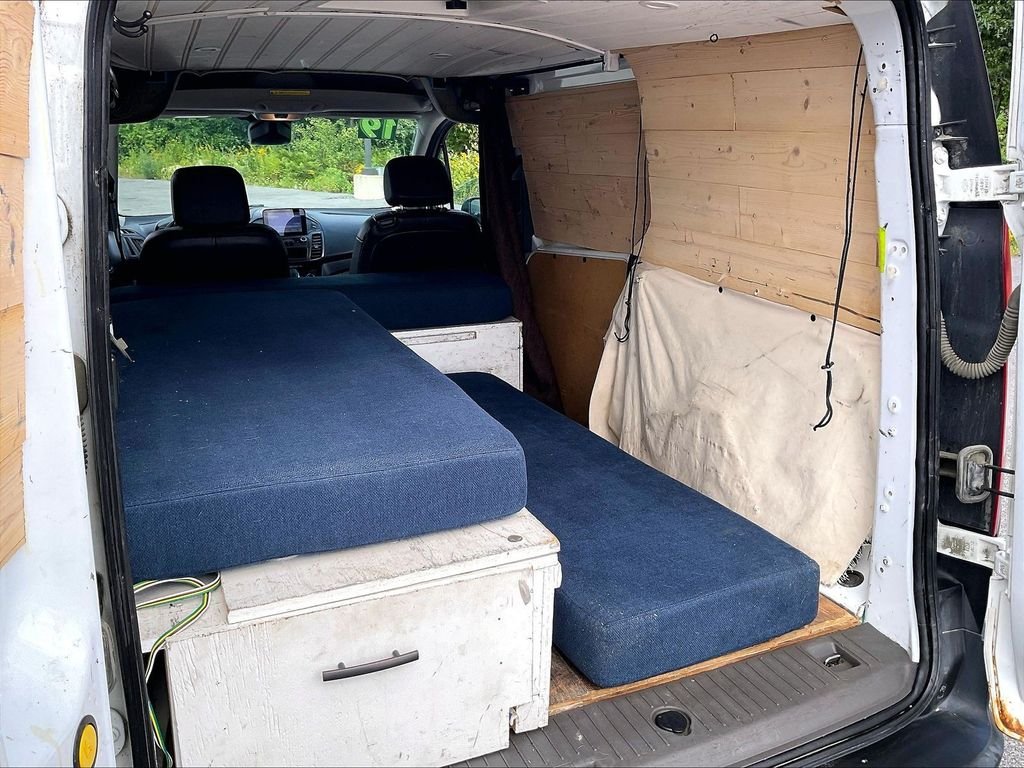 Used 2019 Frozen White Ford XL image 33