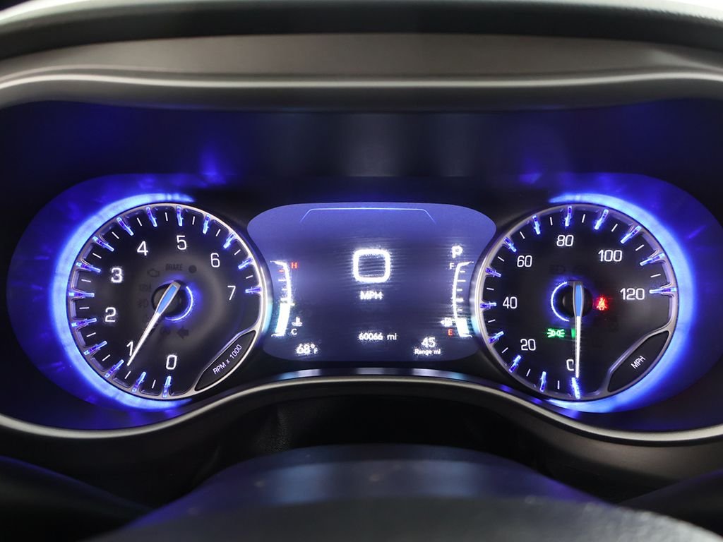 Used 2023 Gray Chrysler Touring L image 40