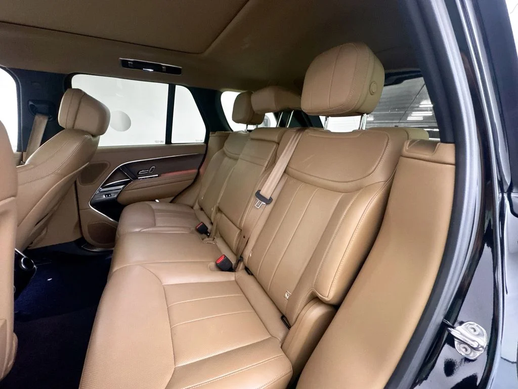 Certified Used 2025 Black Land Rover SE image 25