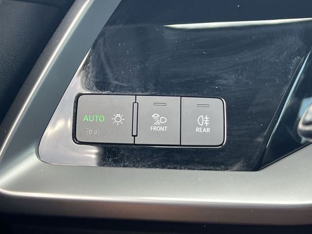 Used 2024  Audi 40 Premium image 30