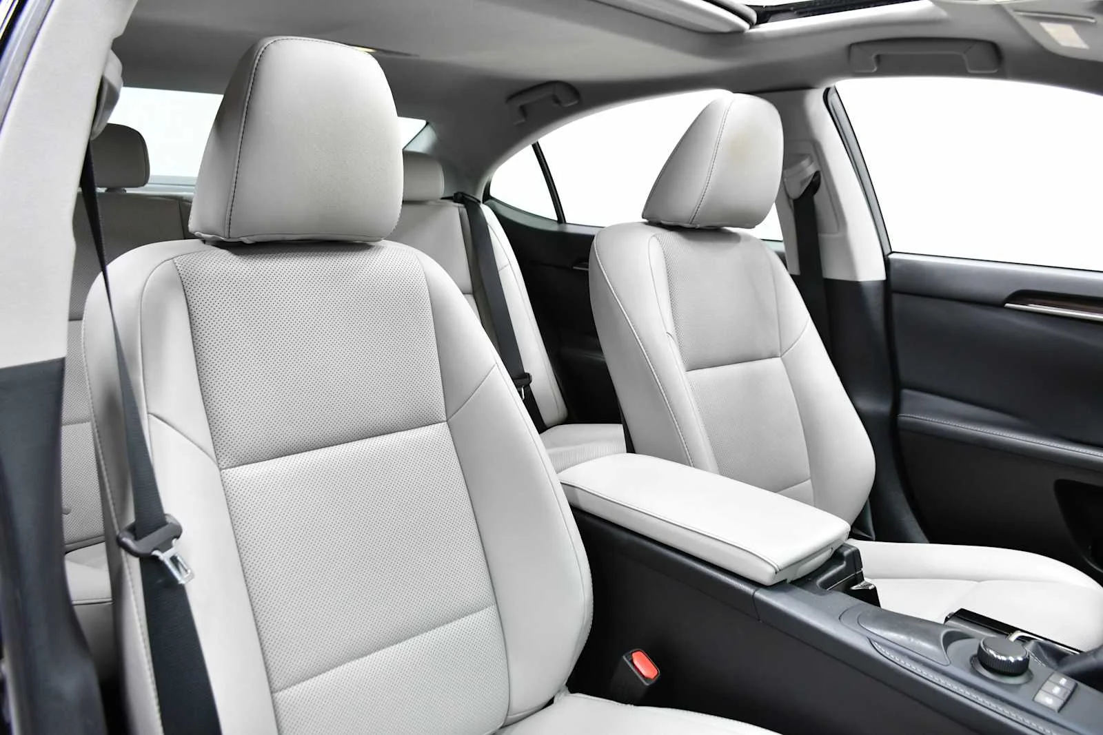 Used 2016 Obsidian Lexus  image 25