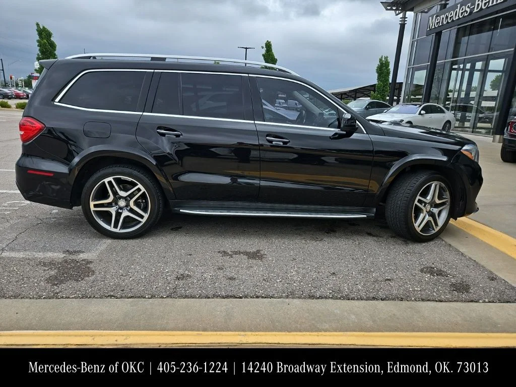 Used 2017 Obsidian Black Metallic Mercedes-Benz GLS 550 image 6