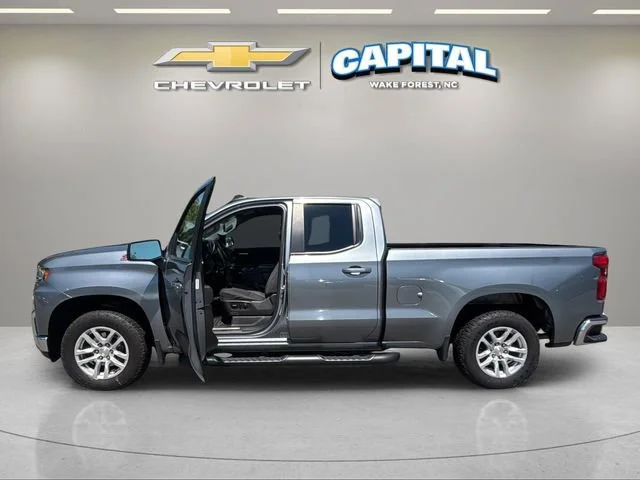 Used 2019 SATIN STEEL METALLIC Chevrolet LT image 13