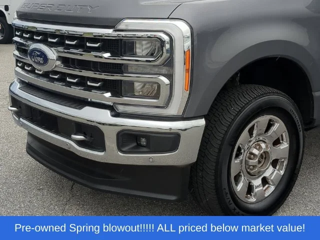 Used 2023 Gray Ford Lariat image 17