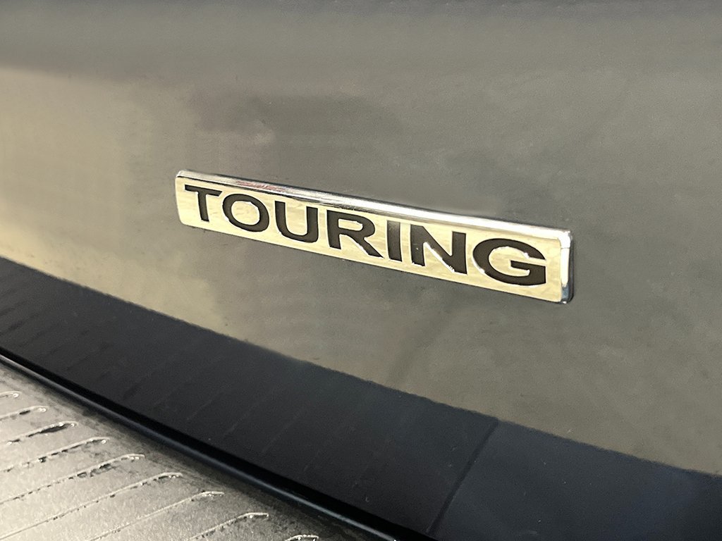 New 2027 Smoke Blue Pearl Honda Touring image 10