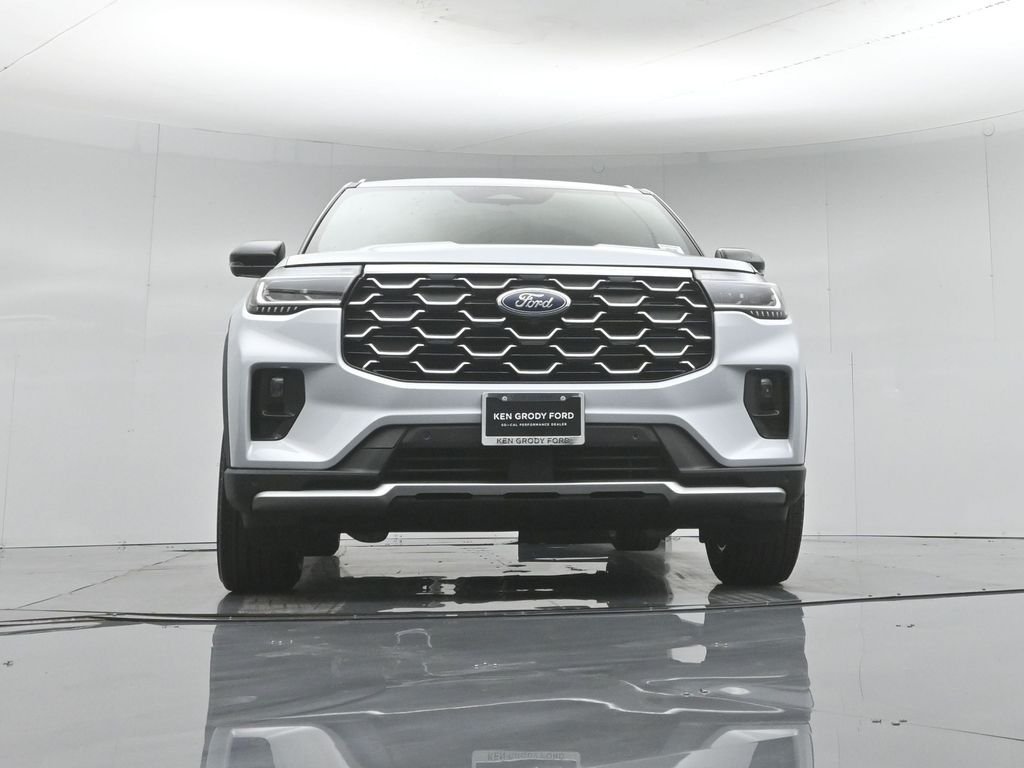 New 2026 Star White Metallic Tri-Coat Ford Platinum image 48