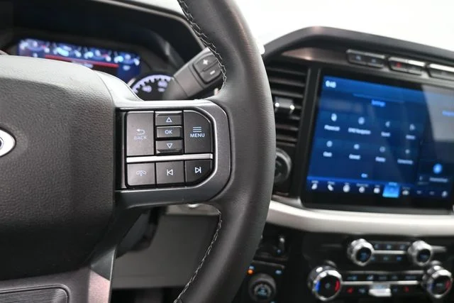Used 2023 Black Ford XLT image 17