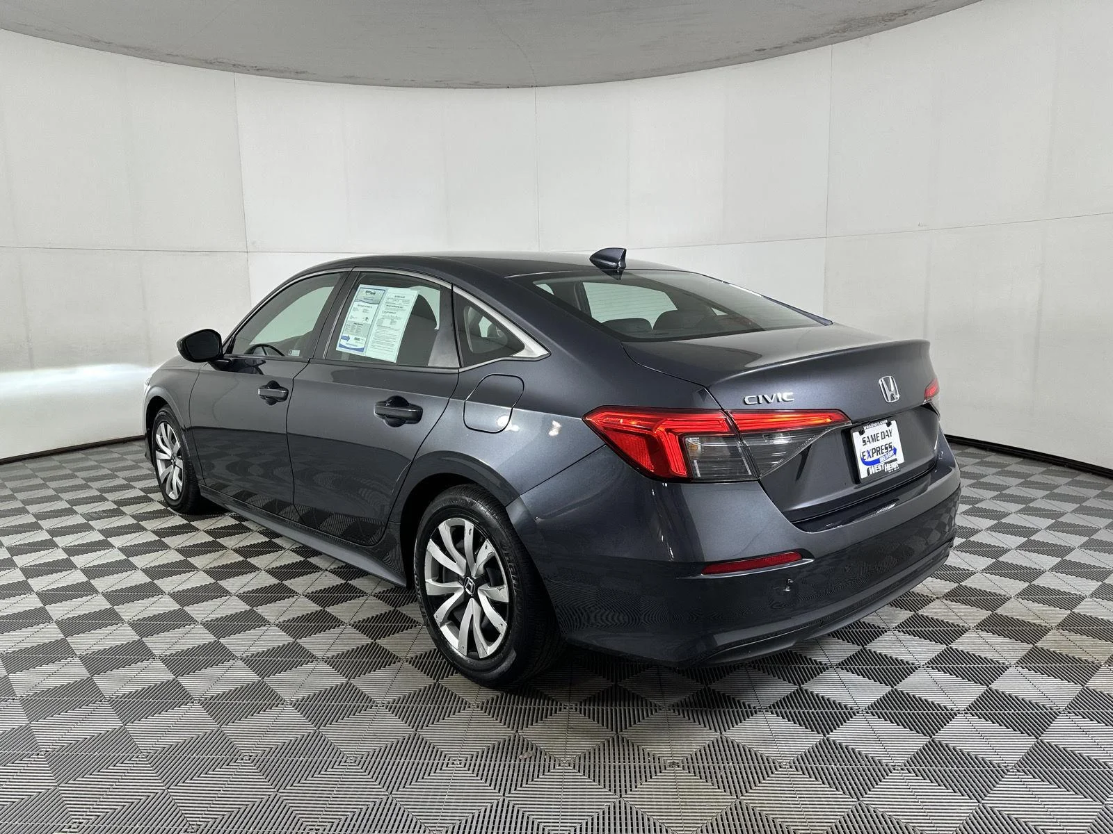 Used 2023 Meteorite Gray Metallic Honda LX image 24