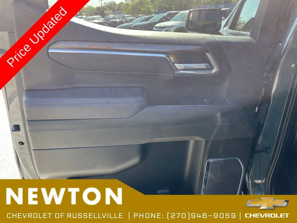 Used 2025 Cypress Gray Chevrolet LT (2FL) image 25