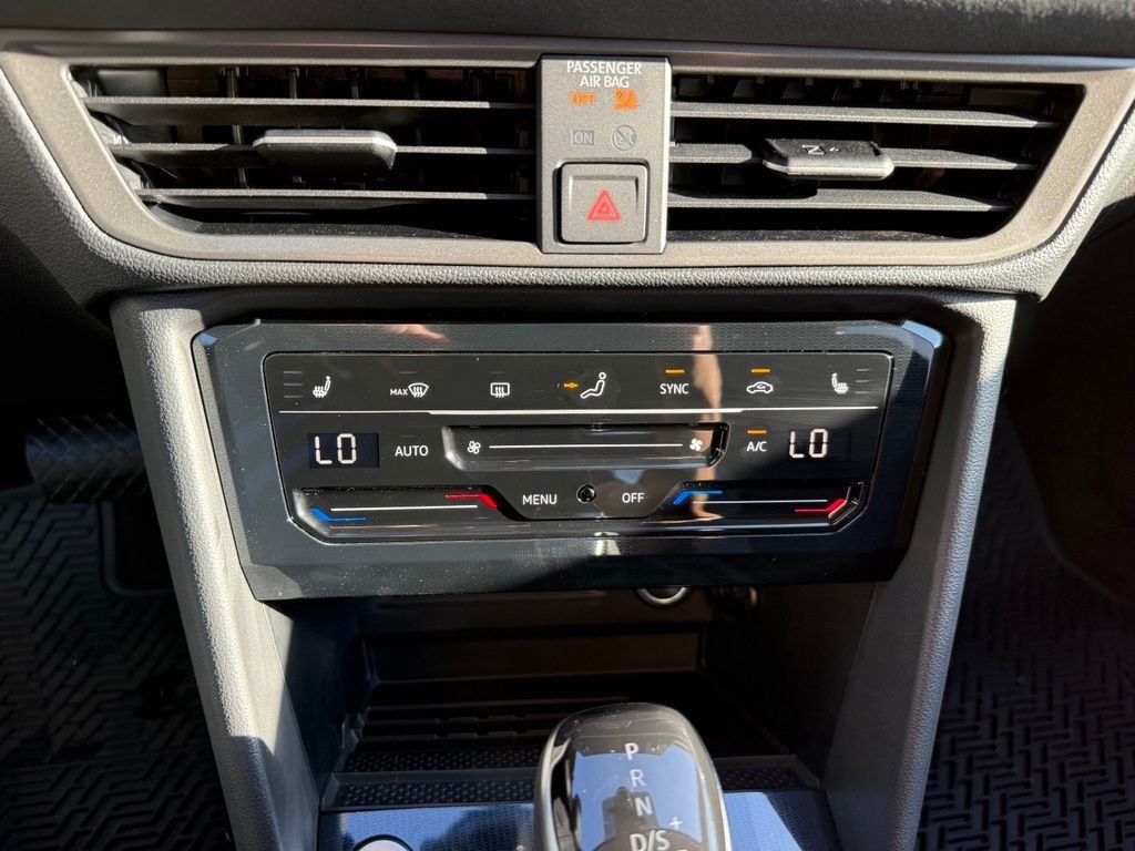 New 2026 Black Volkswagen 1.5T SE Black image 41