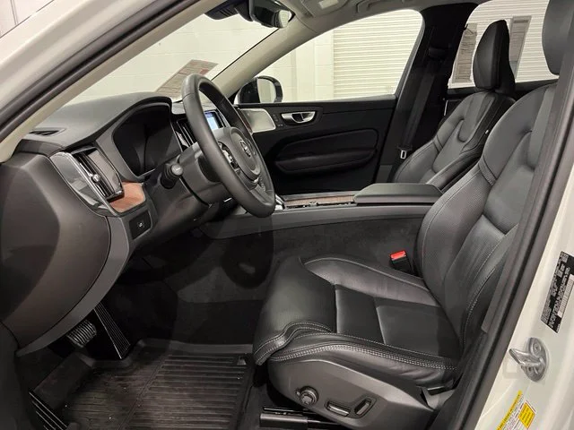 Used 2024 Crystal White Volvo Ultimate image 9