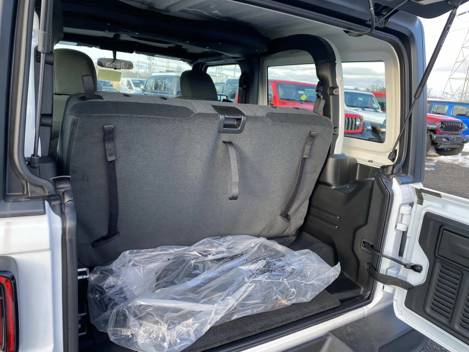 New 2026 Bright White Clear-Coat Exterior Paint Jeep Sport image 5