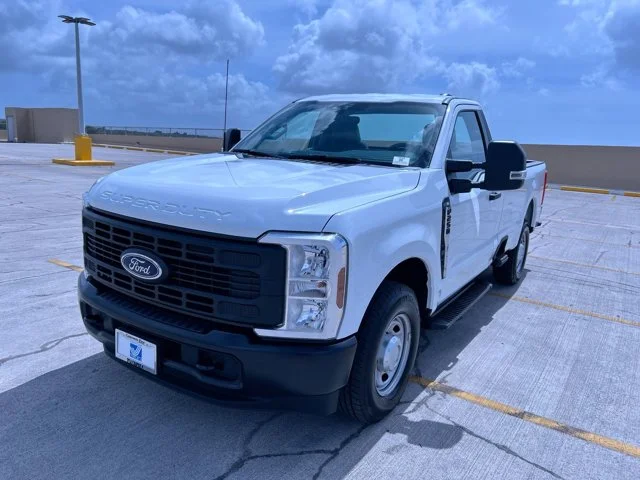 New 2026 OXFORD WHITE Ford XL image 9