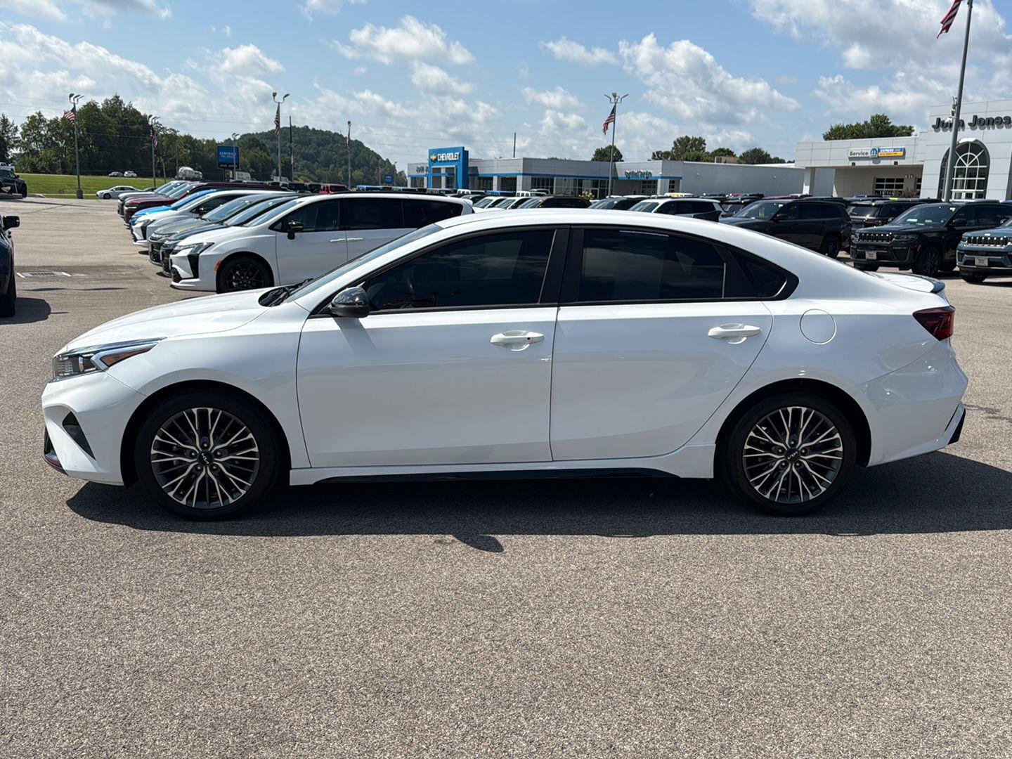 Used 2024 Snow White Pearl Kia GT-Line image 20