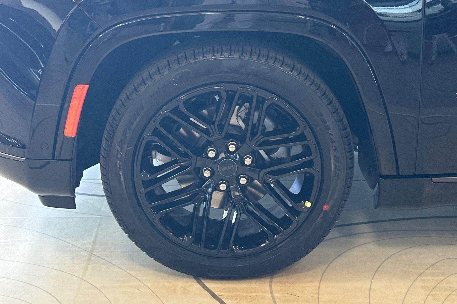 New 2026 High Gloss Black Jeep Limited Reserve image 27
