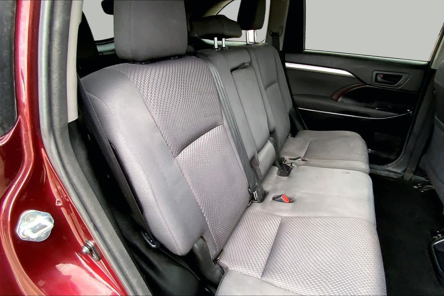 Used 2018 Ooh La La Rouge Mica Toyota LE image 19