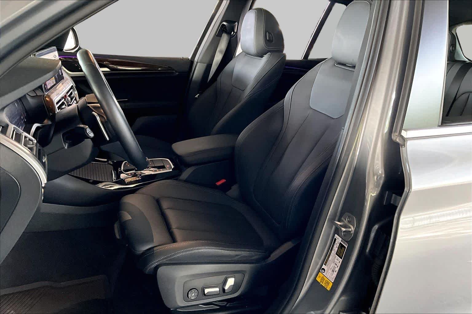 Used 2023 Skyscraper Gray Metallic BMW sDrive30i image 7