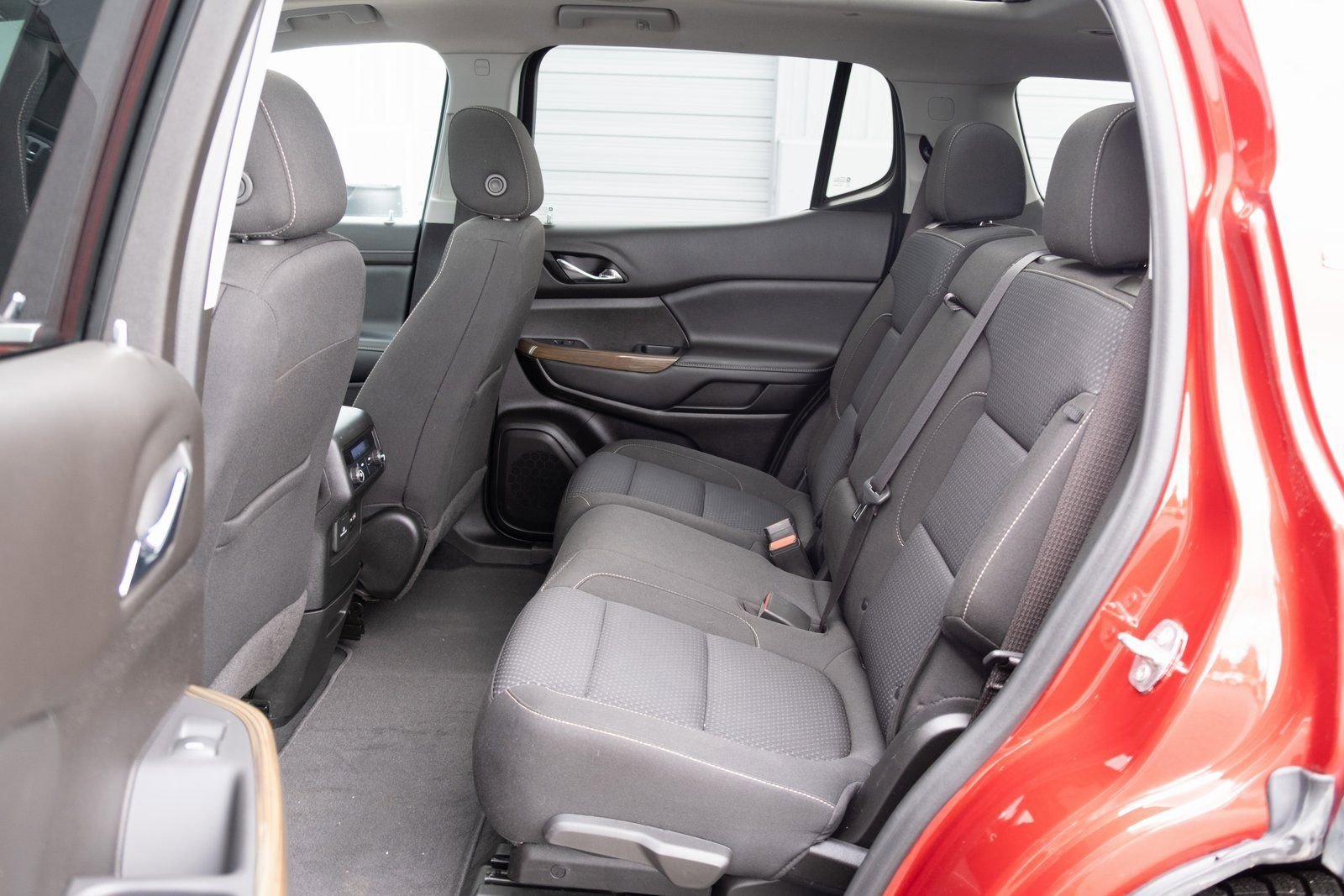 2022 GMC Acadia SLE - Photo 16
