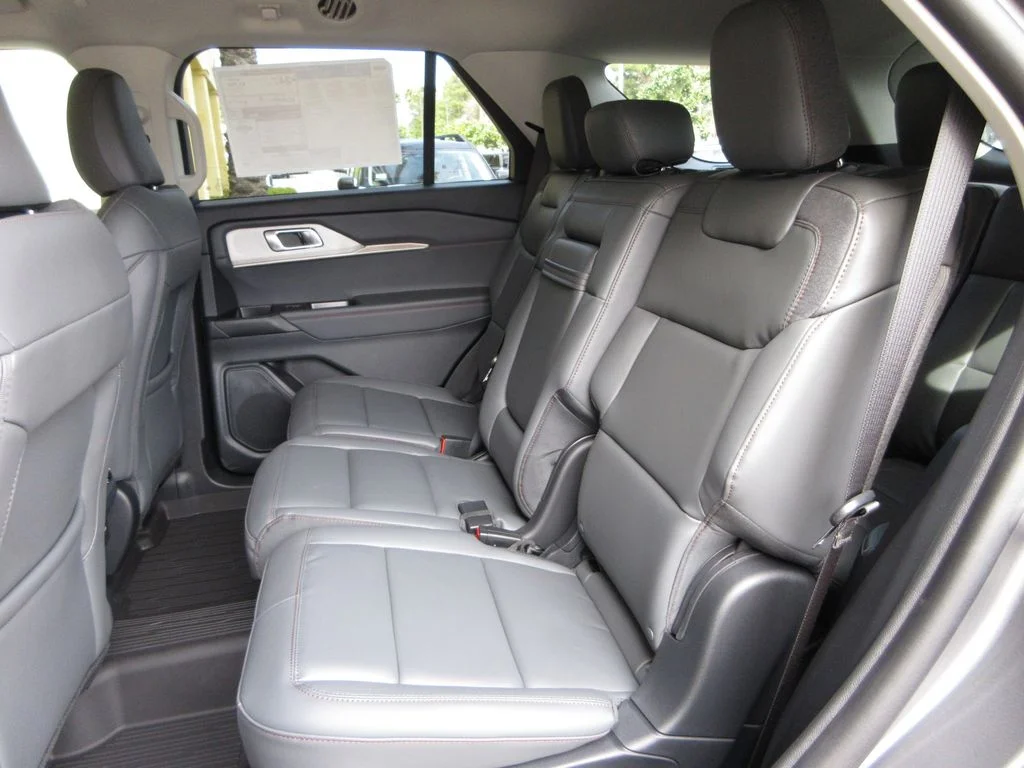 New 2026 Carbonized Gray Metallic Ford Active image 25