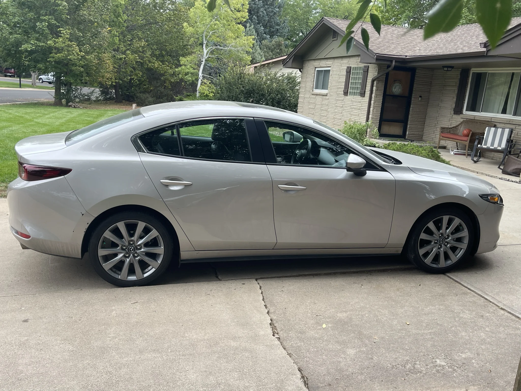 Used 2022 Platinum Quartz Metallic Mazda Preferred image 7