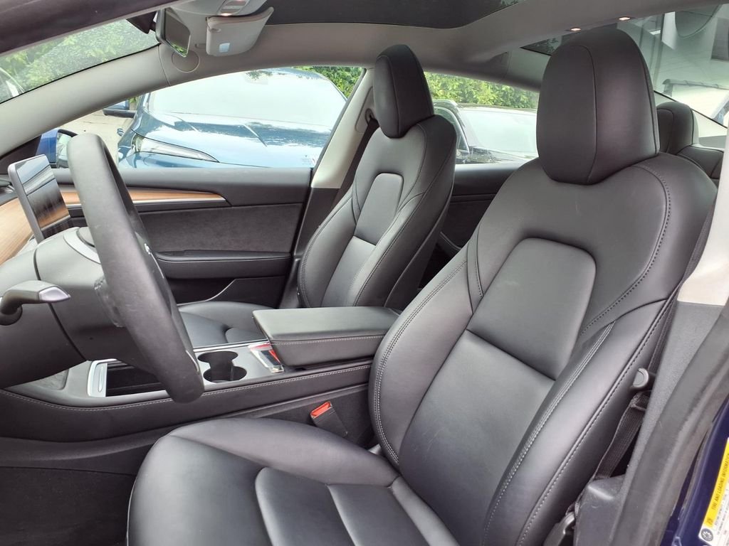 Used 2023  Tesla SR Plus image 10