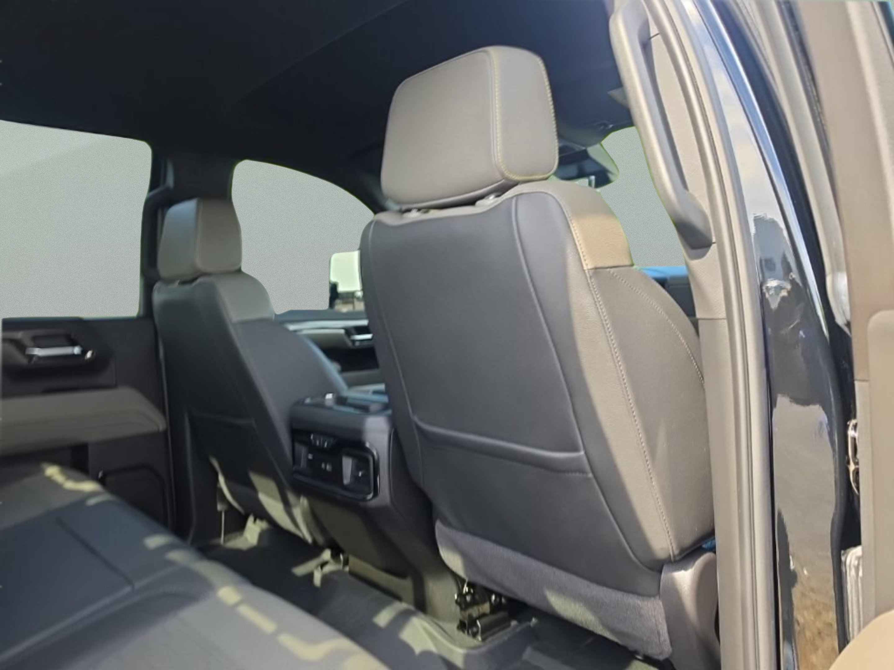Used 2025 Black Chevrolet ZR2 image 23