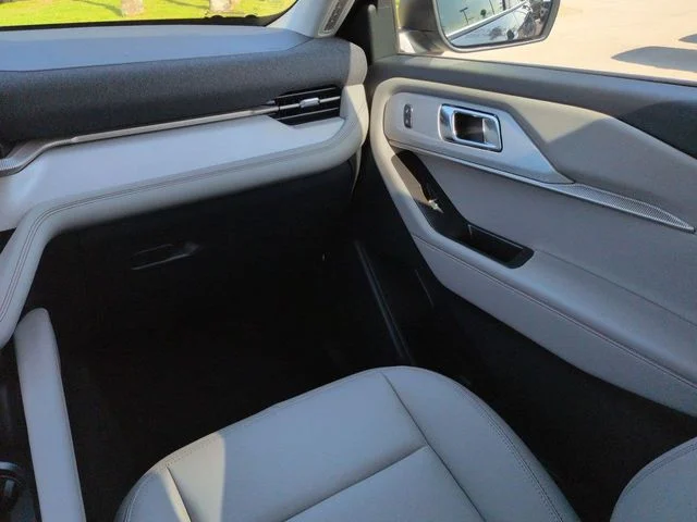 New 2026 Vapor Blue Metallic Ford Active image 17