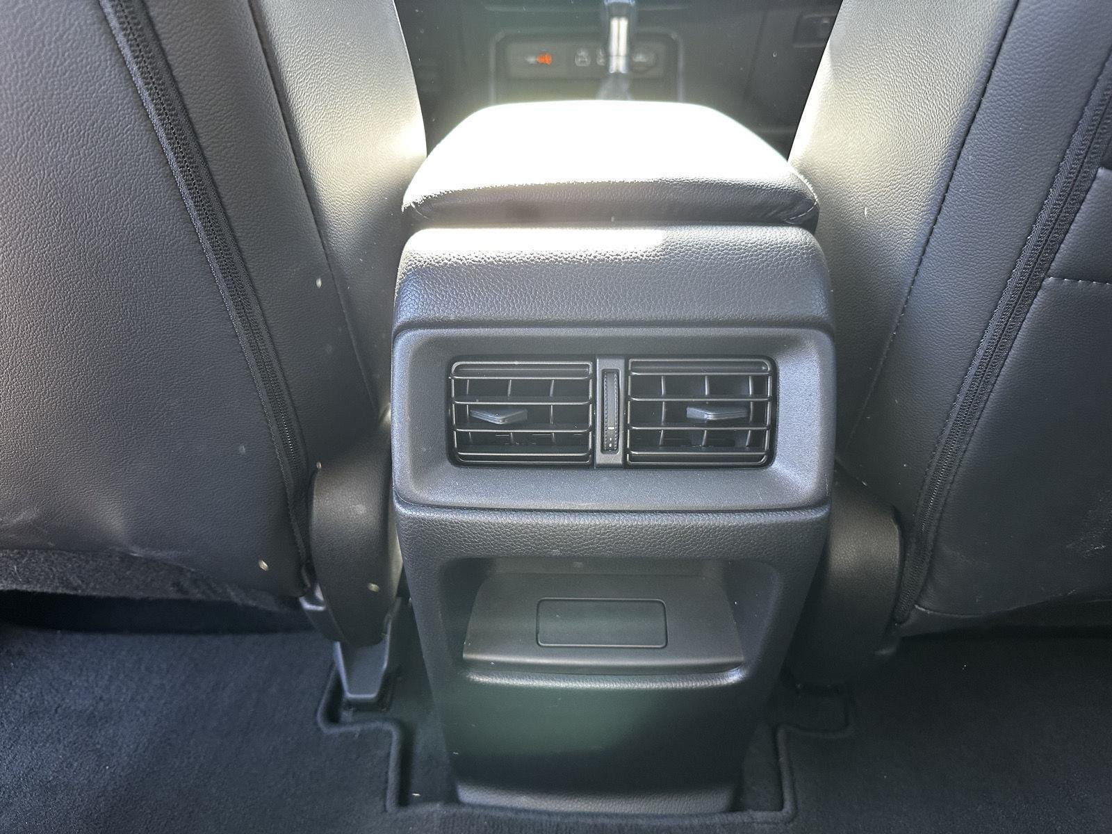 Used 2023 Lunar Silver Metallic Honda EX-L image 21