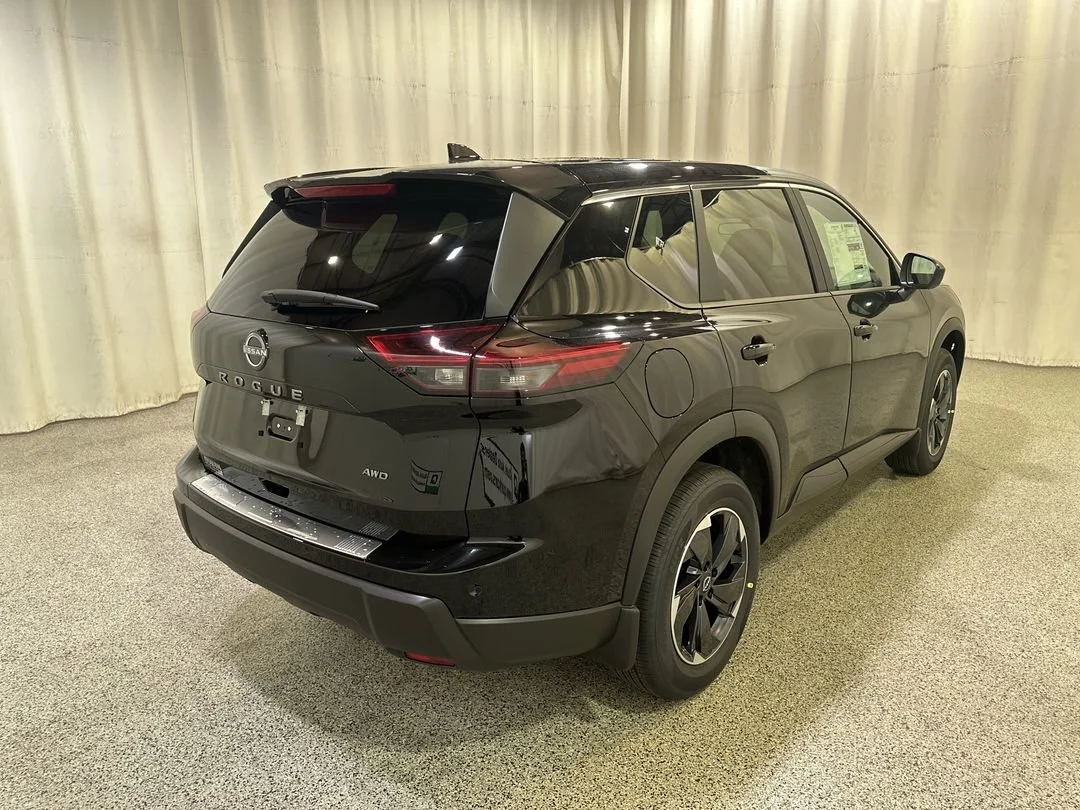 2026 Nissan Rogue SV - Photo 8