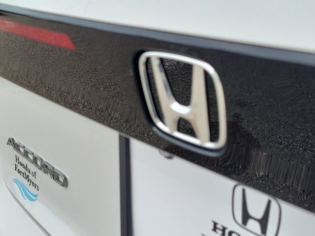 Certified Used 2023 Platinum White Pearl Honda 1.5T LX image 7