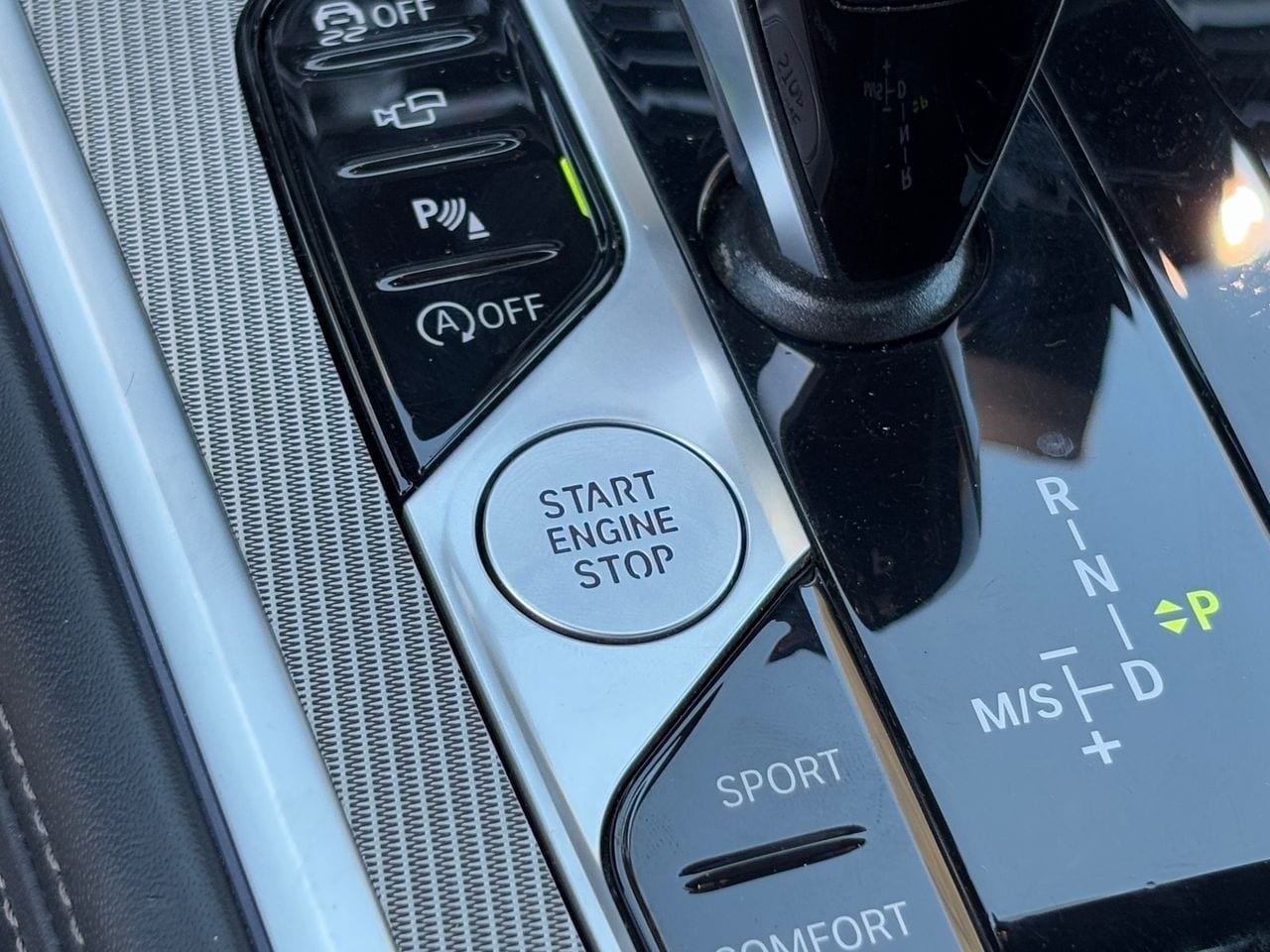 2024 BMW 8 Series M850i - Photo 24