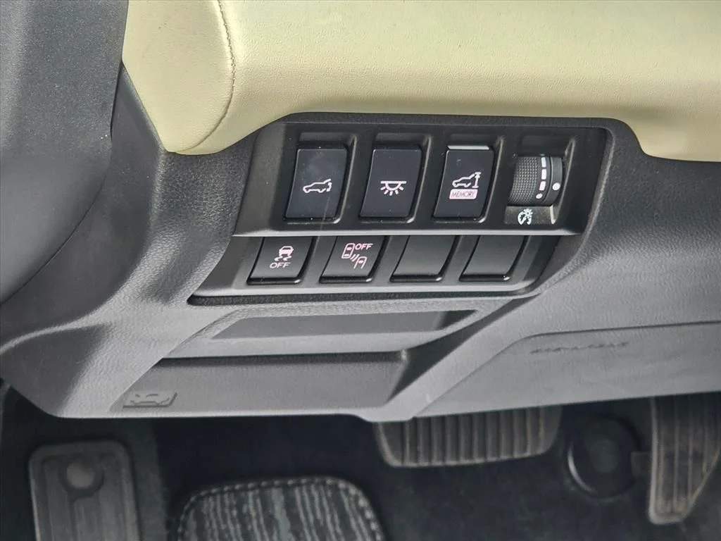 Used 2022 Gray Subaru Limited image 8